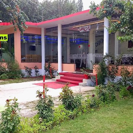 Mount Feast Hotel Skardu Zewnętrze zdjęcie