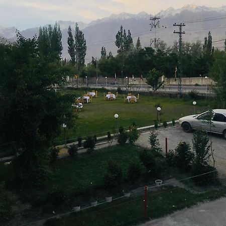 Mount Feast Hotel Skardu Zewnętrze zdjęcie