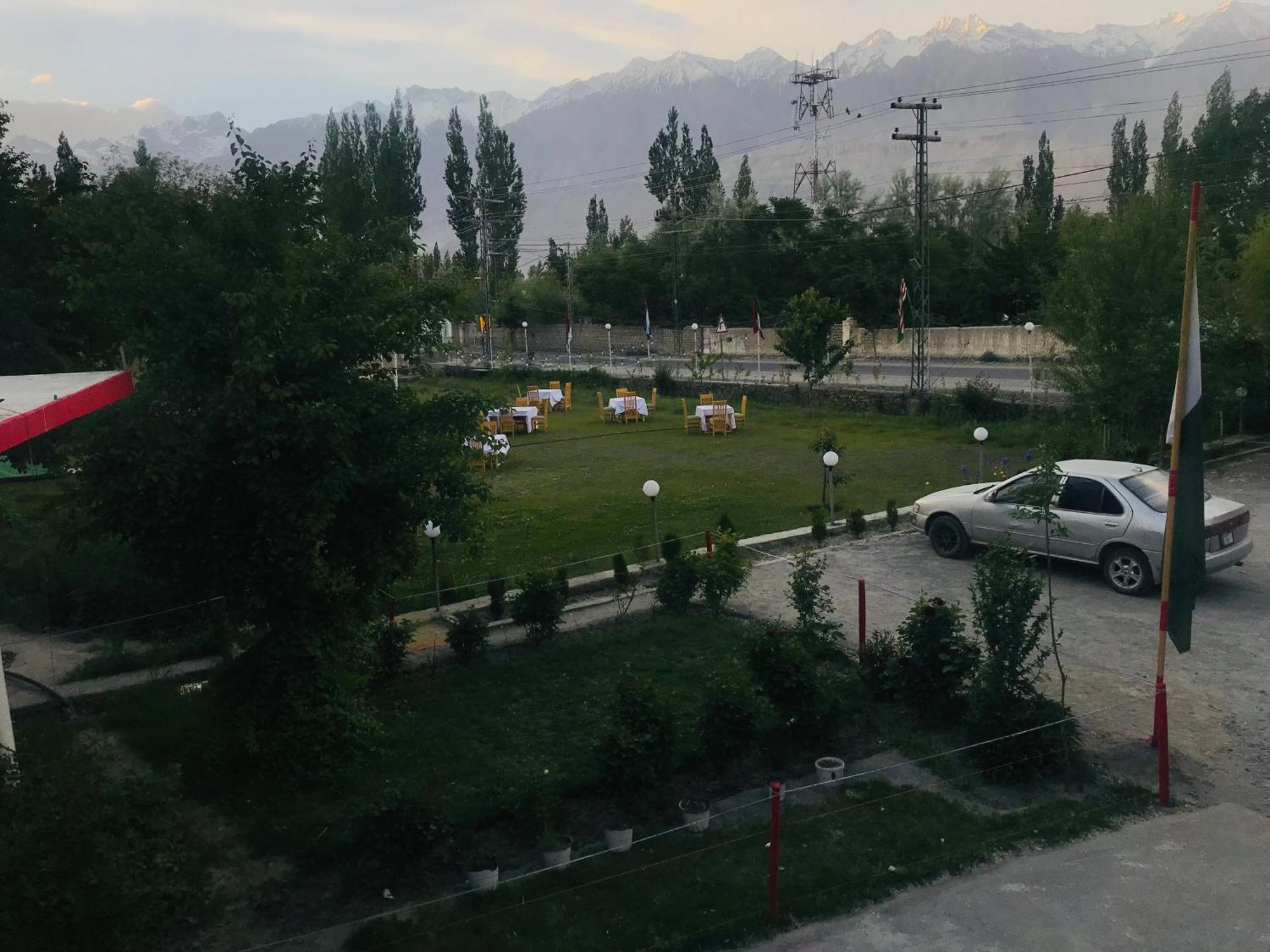 Mount Feast Hotel Skardu Zewnętrze zdjęcie